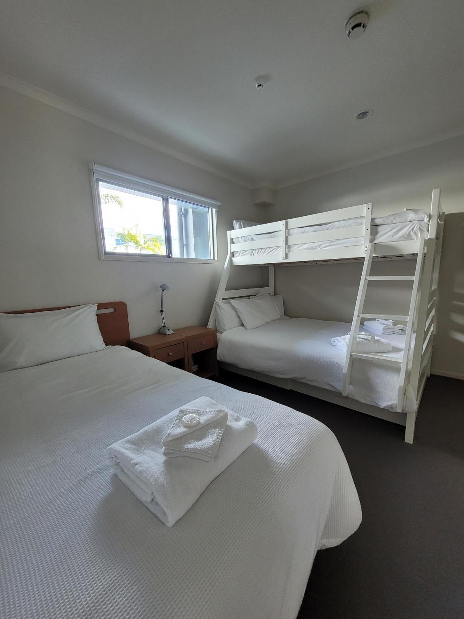 Marina Park Apartments Whitianga Exterior foto